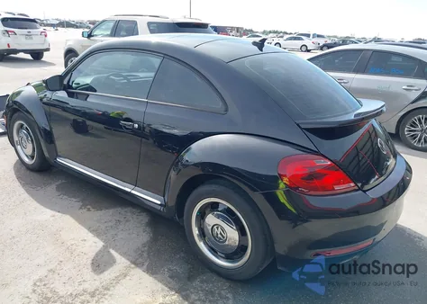 2018 Volkswagen Beetle 2.0T Coast/2.0T S z USA, uszkodzony, nr VIN 3VWFD7AT6JM705655